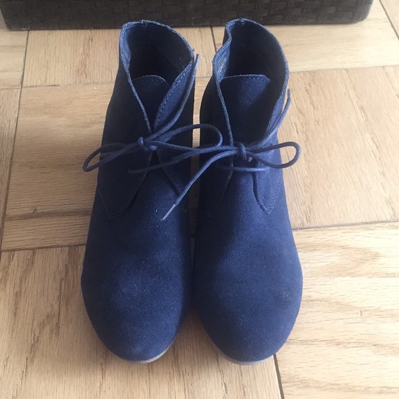 Crown Vintage Blue Suede Booties - Picture 3 of 4
